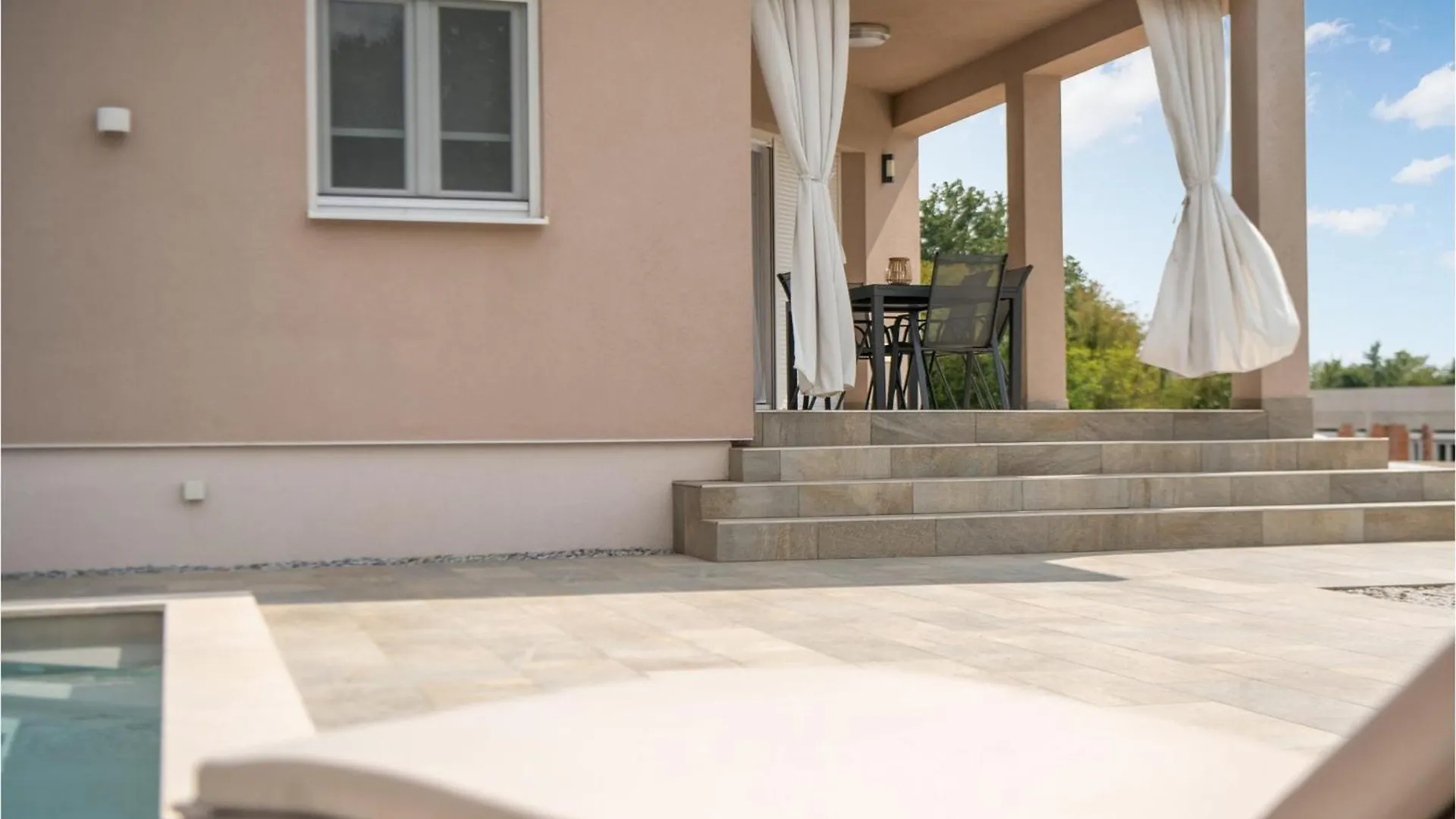 3 Bedroom Nice Home In Labin بيت للعطل