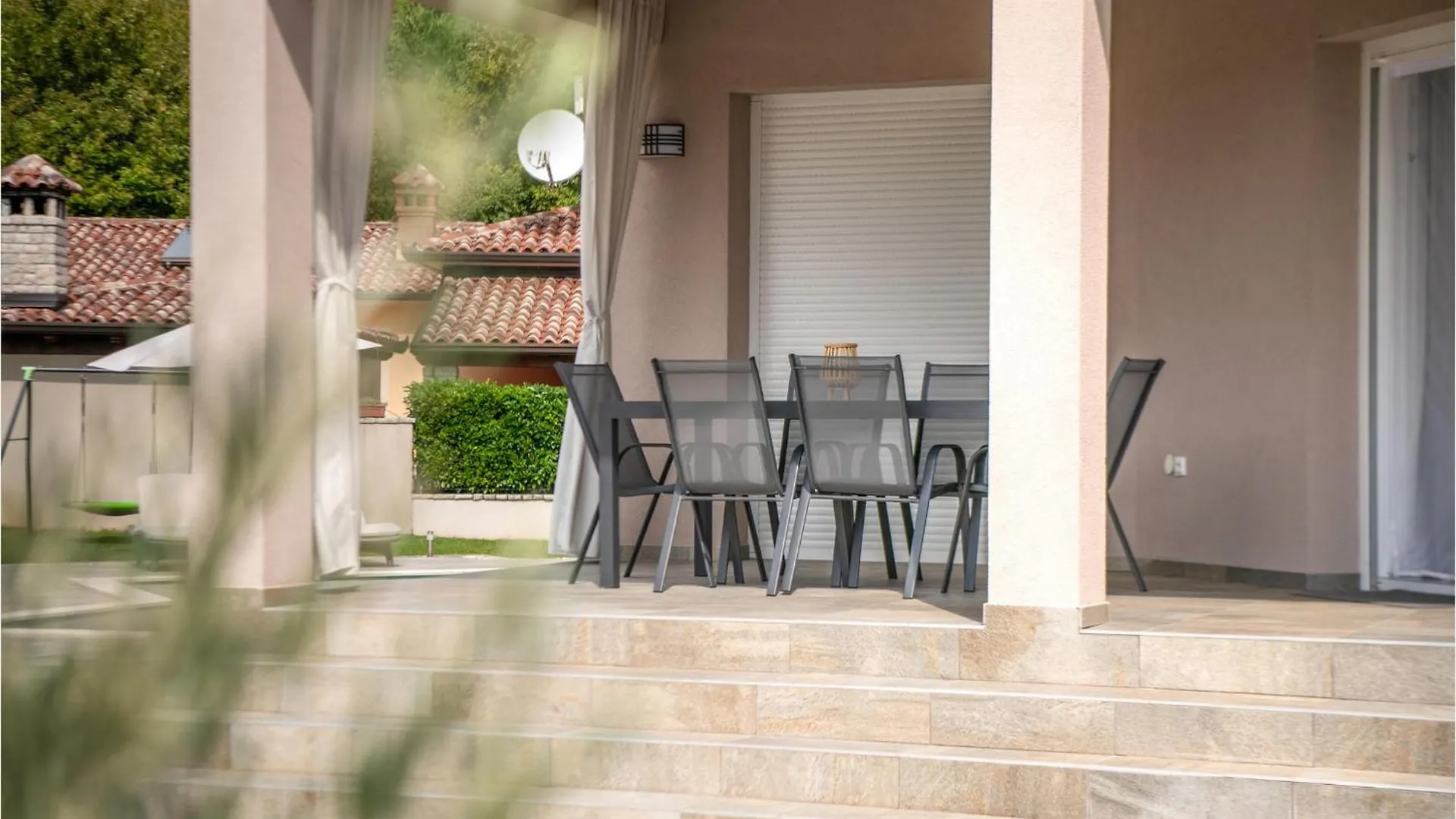 3 Bedroom Nice Home In Labin Labin  Nyaraló