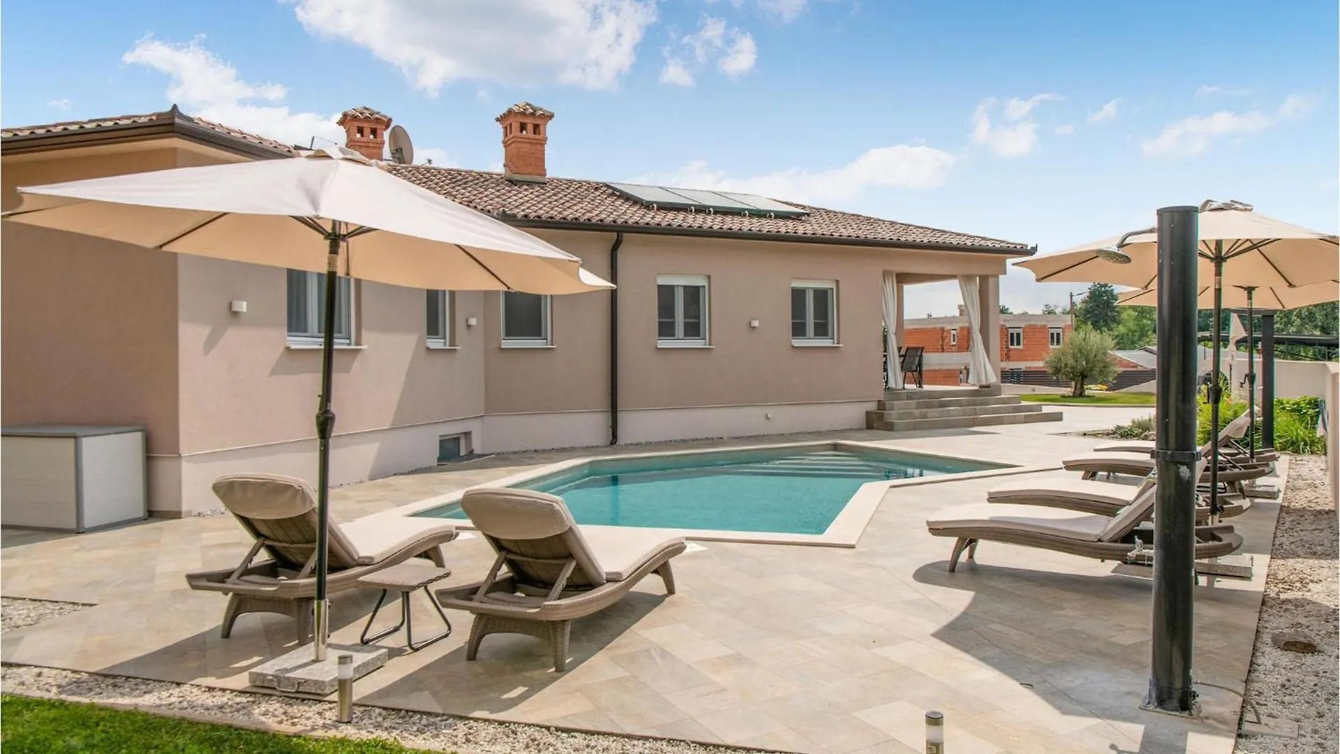 3 Bedroom Nice Home In Labin Labin
